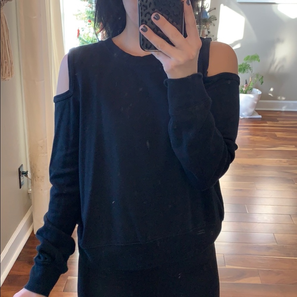 Abercrombie Cold shoulder sweatshirt